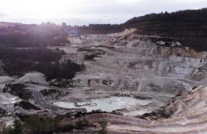 Aerial photo of the Echassières kaolin mine (Allier), January 17, 2024. Lithium extraction will take place between 75 meters and 400 meters deep under the current mine.