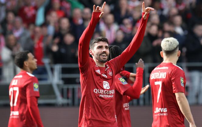 Midfielder Pierre Lees-Melou celebrates his goal during the Ligue 1 match between Stade Brestois and Le Havre AC, at the Francis-Le Blé stadium, in Brest, March 3, 2024.