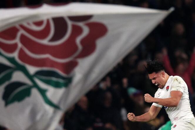 England fly-half Marcus Smith, his fists angry after converting the victory drop against Ireland (23-22), Saturday March 9, at Twickenham.