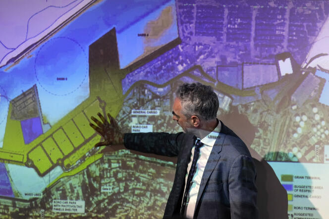 Sylvain Bourgois, from the Egis company, presents the proposal for the reconstruction of the port, during a conference in Beirut, March 13, 2024. 