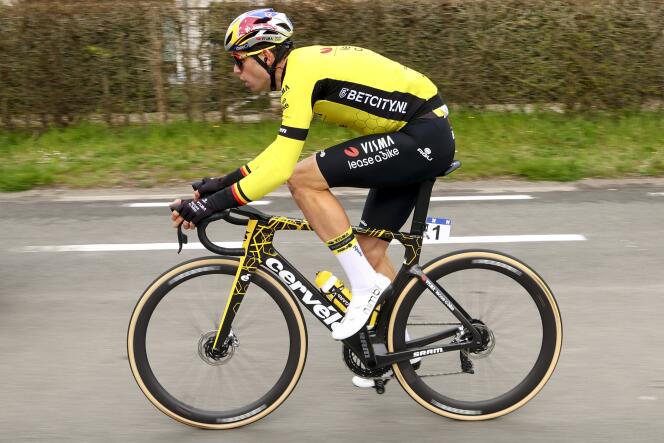 Wout van Aert of the Visma-Lease a bike team, before his fall on the classic Across Flanders, Belgium, March 27, 2024. 