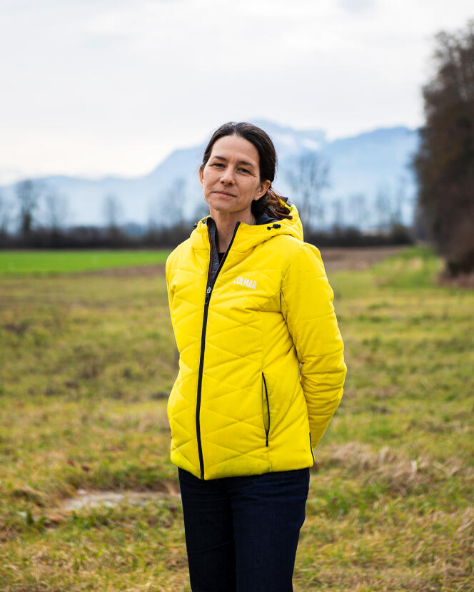 Future market gardener Elsa Sidawy is campaigning for the development of agricultural activities in place of the extension of the activity zone adjoining Chambéry airport.