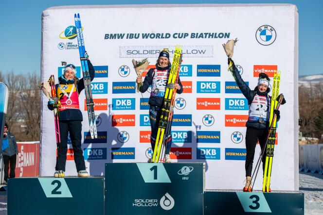 Justine Braisaz-Bouchet on the first step of the podium, ahead of Norwegian Landmark Tandrevold (2nd) and another Frenchwoman, Lou Jeanmonnot (3rd), in Soldier Hollow (Utah), in the United States, March 8, 2024.