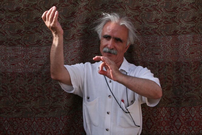 Mohammad Reza Aslani, on the set of his film “The Green Flame”, in 2008.