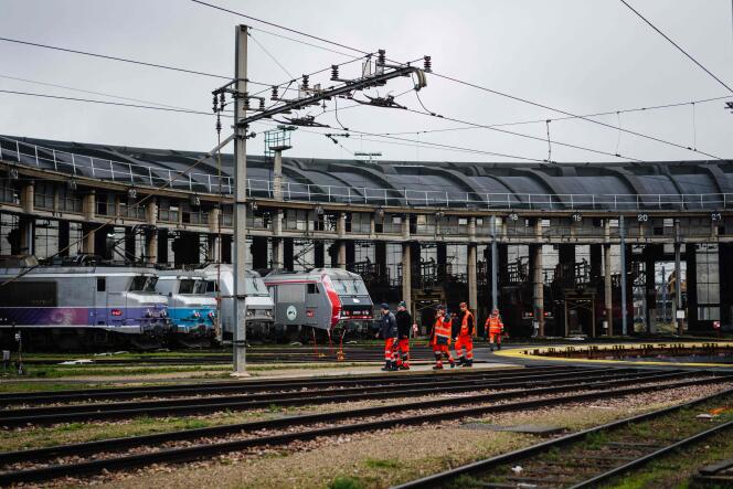 SNCF employees at the Villeneuve-Saint-Georges maintenance site (Val-de-Marne), March 6, 2024.