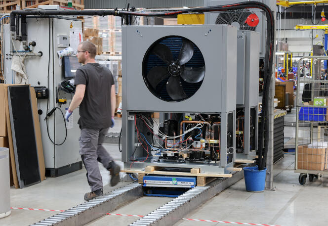A heat pump in the Intuis manufacturing plant in Feuquières-en-Vimeu (Somme), October 2, 2023.