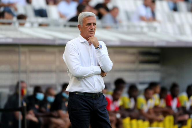 Vladimir Petkovic, then coach of Bordeaux, during a match between the Girondins and Lens, in Bordeaux, September 12, 2021.