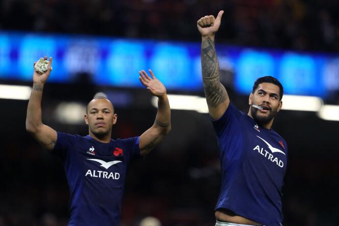 Center Gaël Fickou (left) and second row Romain Taofifénua, Sunday March 10, 2024, in Cardiff, after the Blues' victory against Wales.