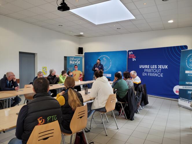 First meeting of the “Meuse Volunteer Team”, with Jérémie Daumas, director of the departmental Olympic and sports committee 55, in Souilly (Meuse), March 18, 2023.