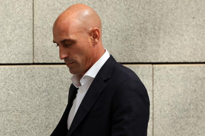 Luis Rubiales leaves the Audiencia Nacional court in Madrid on September 15, 2023.