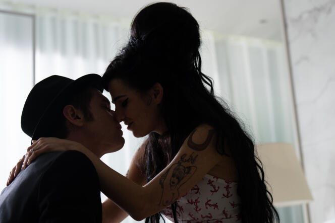 Blake Fielder-Civil (Jack O'Connell) and Amy Winehouse (Marisa Abela), in “Back to Black,” by Sam Taylor-Johnson.