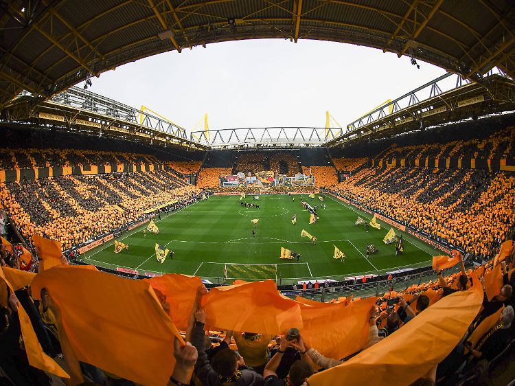 Stadium birthday in Dortmund.