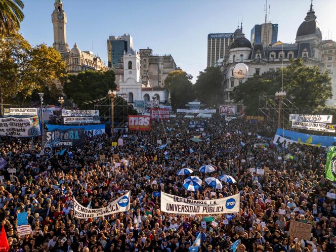 Demonstration against the government's budgetary policy for public universities, in Buenos Aires, April 23, 2024.