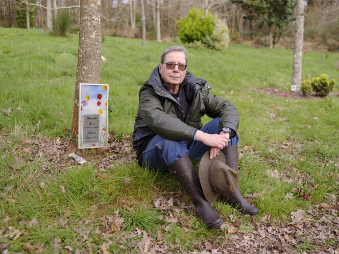 Christian Huc, in front of the oak where the ashes of his wife and his mother-in-law rest, in Pluneret (Morbihan), March 15, 2024.
