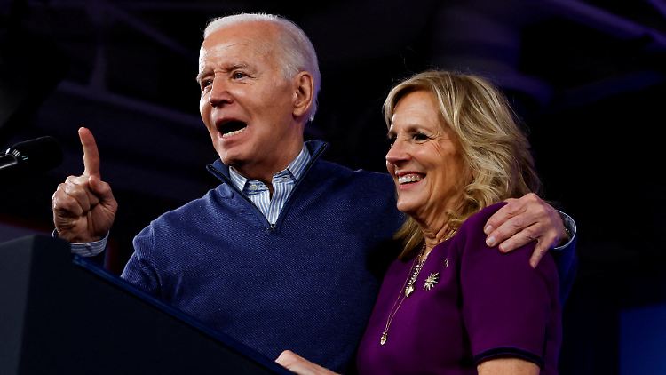 Joe and Jill Biden - In 1977, the widowed Biden married a second time.  They met on a blind date arranged by Biden's brother.