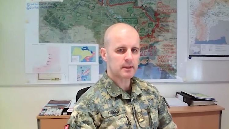 Markus Reisner is a colonel in the Austrian armed forces and analyzes the war situation in Ukraine every Monday for ntv.de.