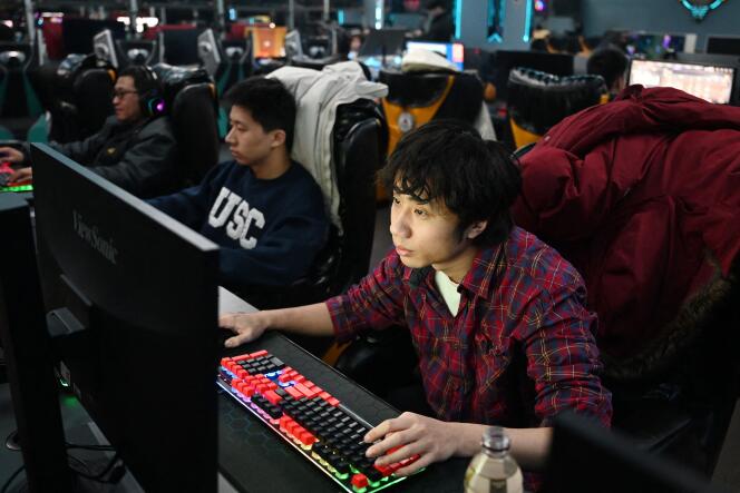 An internet cafe in Beijing (China), January 24, 2024. These places are very popular with the Chinese for playing multiplayer games online.
