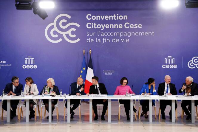 Emmanuel Macron (center) before the final seminar of the convention on the end of life at the Economic, Social and Environmental Council, in Paris, April 26, 2024.