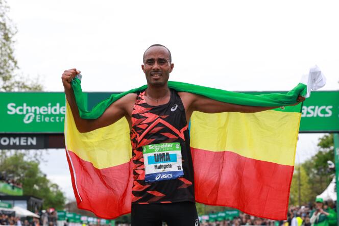 Ethiopian Uma Mulugeta, after her victory in the Paris marathon, April 7, 2024. 