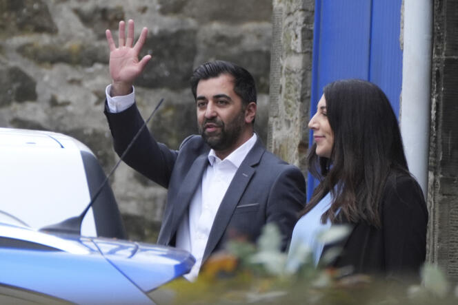 Scotland's First Minister, Humza Yousaf, and his wife, Nadia El-Nakla, as they leave Bute House, Edinburgh, following the announcement of his resignation, April 29, 2024. 
